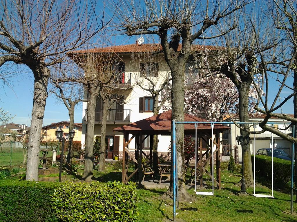 B&B Le Camelie Bareggio Exterior foto